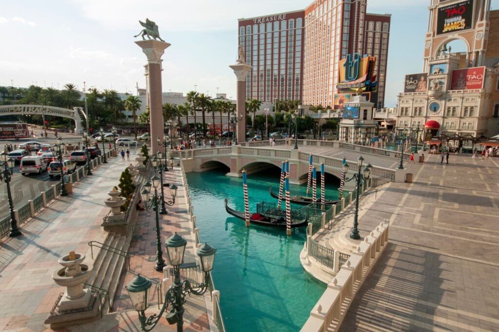 Venetian Expo vs Mandalay Bay vs Caesars Forum comparison Las Vegas convention centers